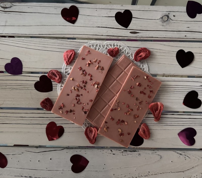 Strawberry Crunch (White Chocolate -Dairy Free) - Image 2